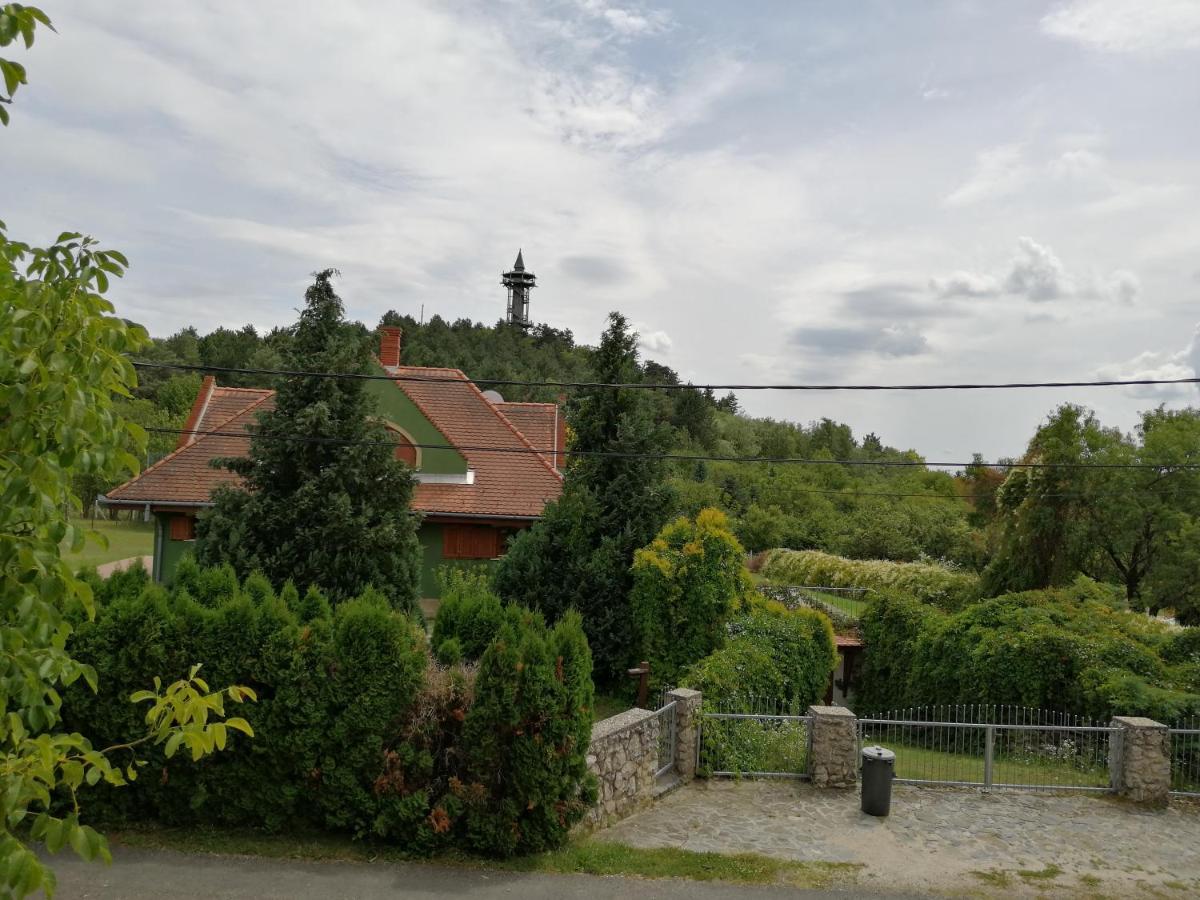 Casa Ninfea Panzio Apartment